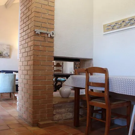 別荘 Maison En Pierres 6 Couchages, Jardin Clos, Parking, Proche - Fr-1-246a-126 *